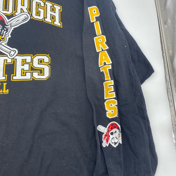 Vintage Pittsburgh Pirates Long Sleeve Shirt! - Picture 3 of 6